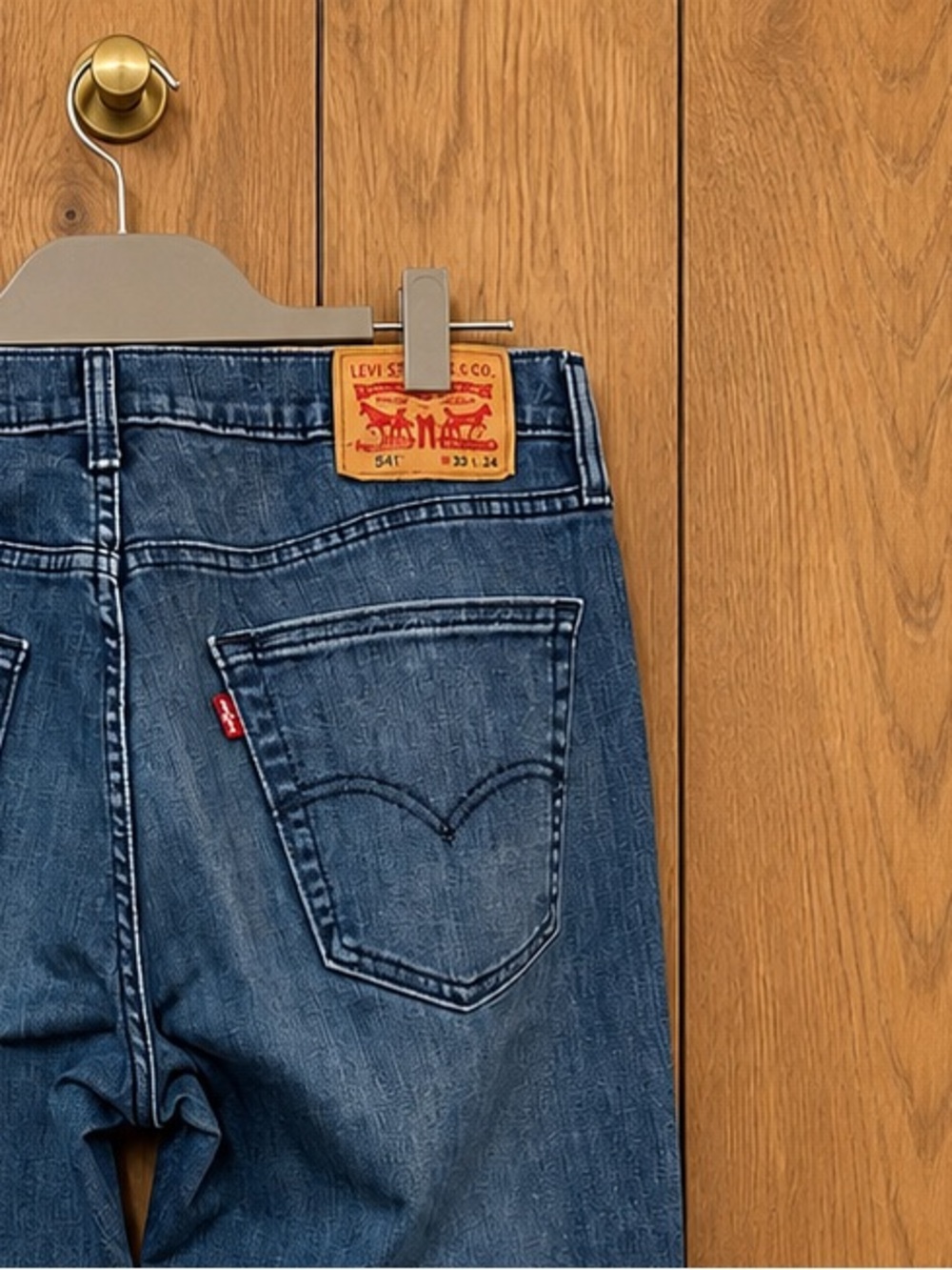 Levi’s 541 Athletic Taper Jeans Men’s 33x34 Dark Wash Denim Like New